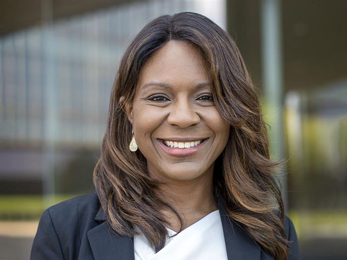 Alicia Davis Net Worth, Biography, and Insider Trading