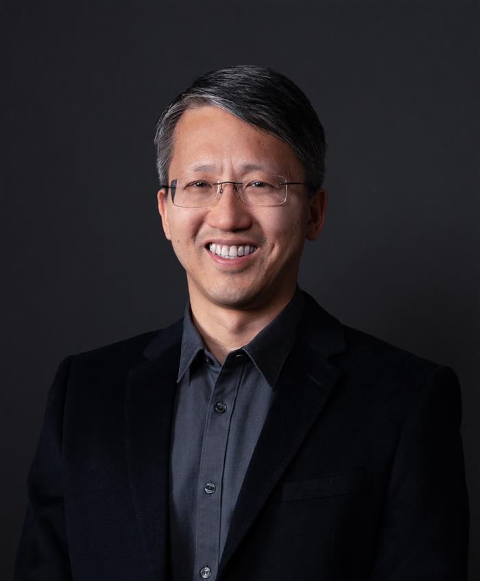 Mr. Roger  Chen