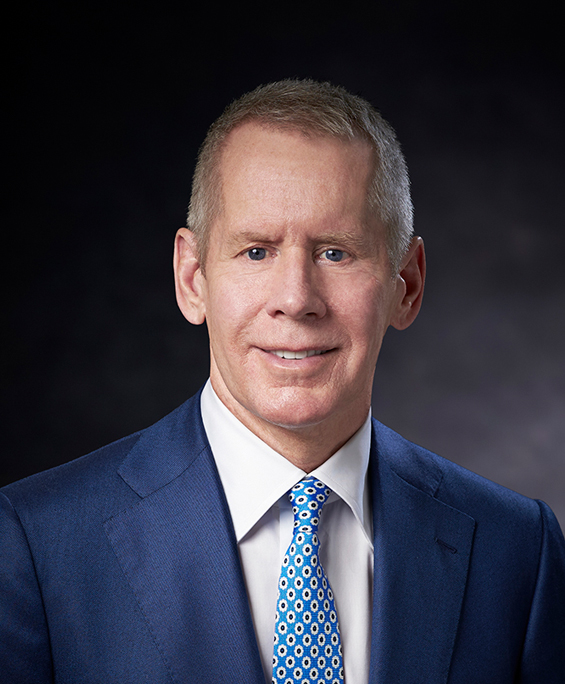 Mr. Carl Henry Lindner III