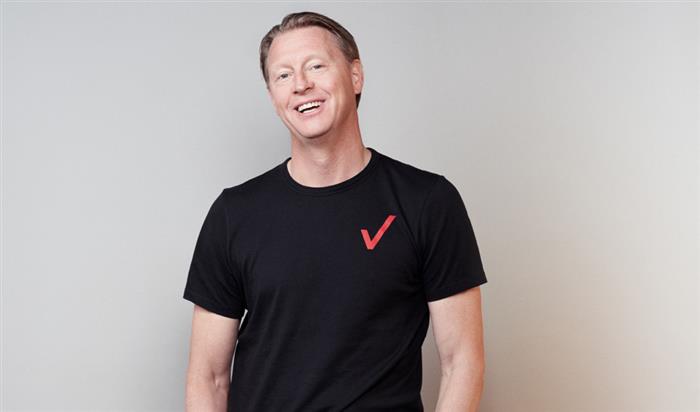 Mr. Hans E. Vestberg