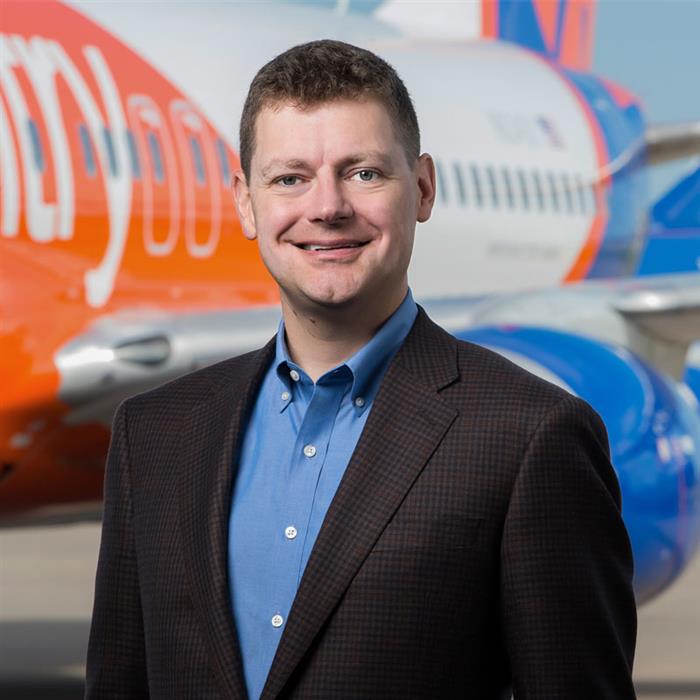 Brian Edward Davis, insider at Sun Country Airlines
