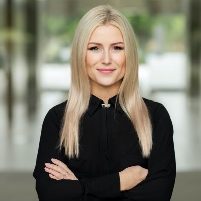 Lindsey Lee Net Worth, Biography, and Insider Trading