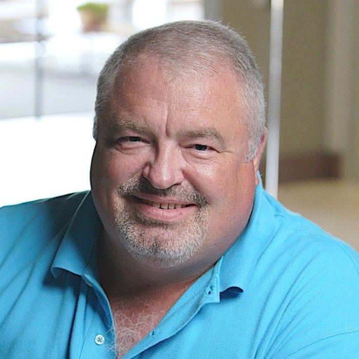mark-jones-net-worth-biography-and-insider-trading