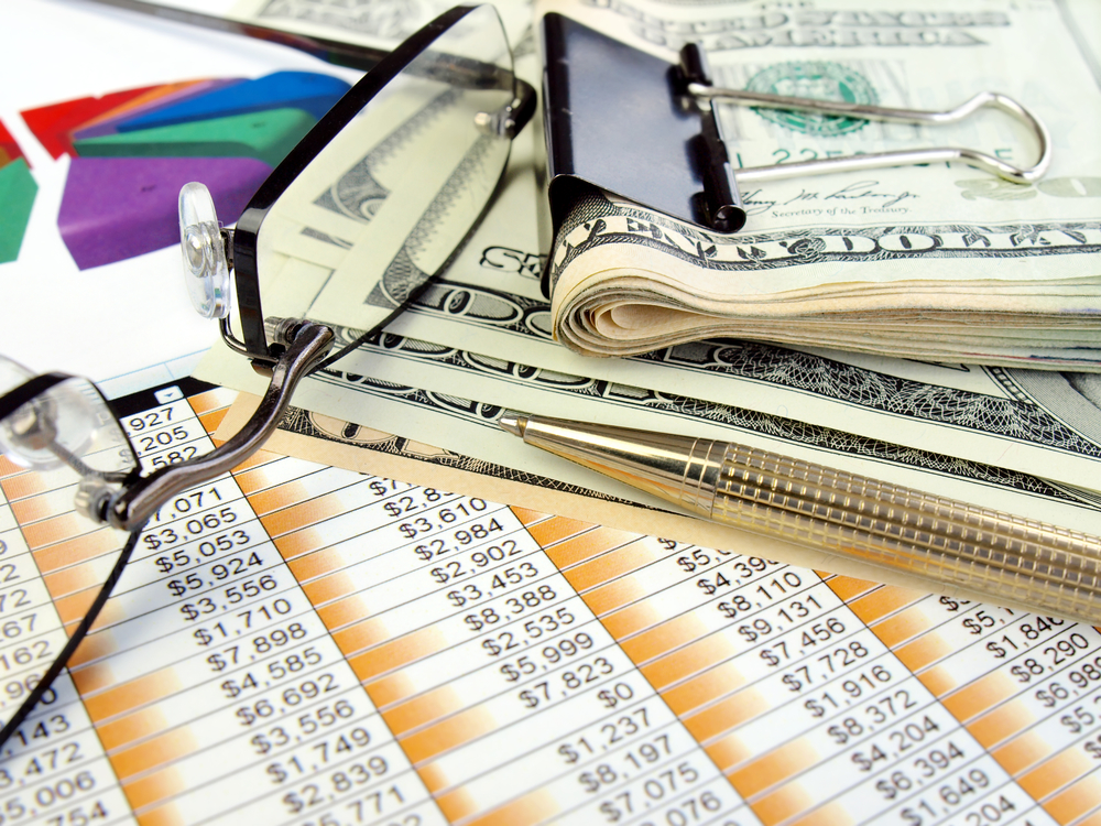 8 Low P/E Stocks with Room to Grow 8 Low P/E Stocks with Room to Grow